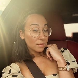 Meet your Posher, Reina